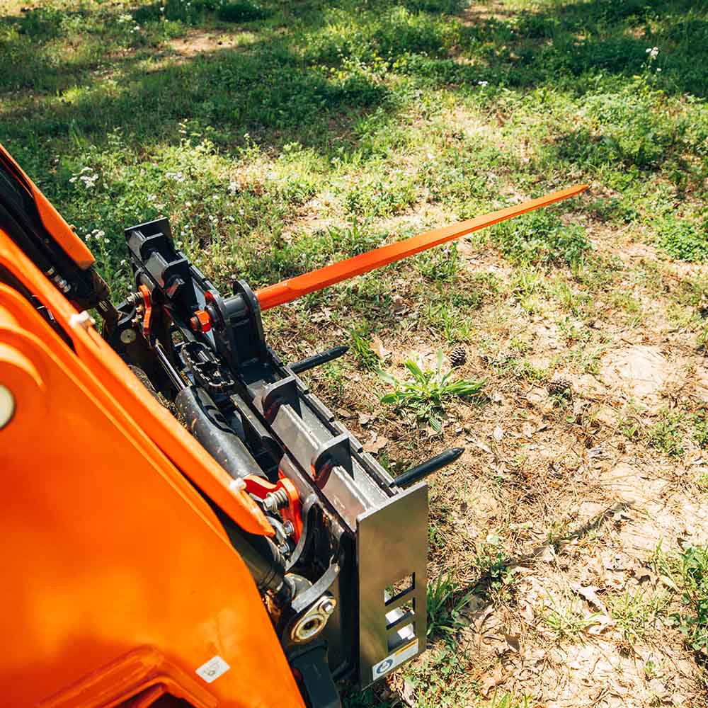 Economy Series Hay Frame Attachment | 43" Main Spear + 17.5" Stabilizers