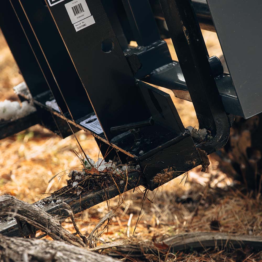 Fork Mounted Adjustable Grapple