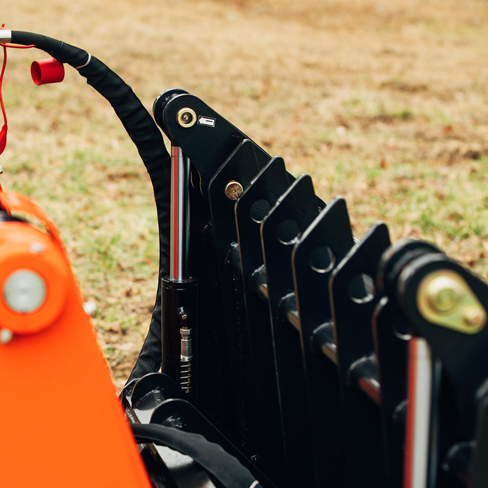 Clamshell Root Grapple Rake - Universal Skid Steer Mounting - Twin ...