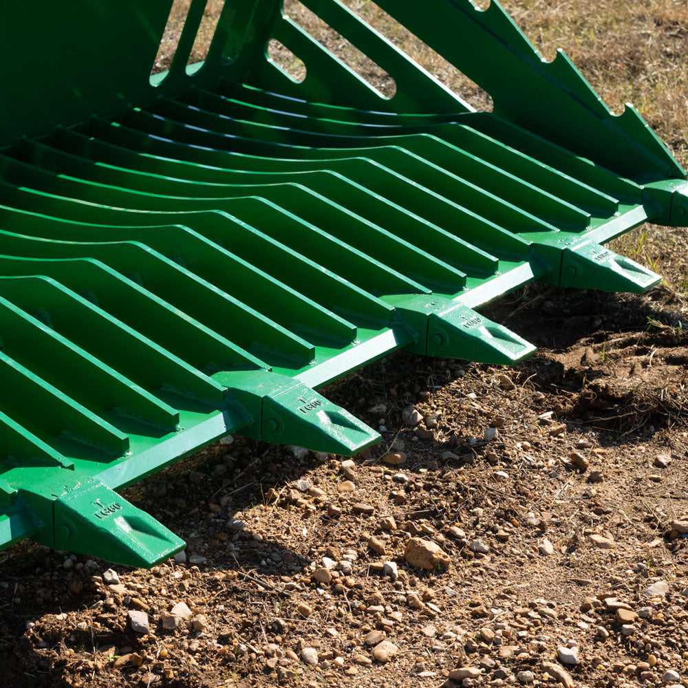 Fine Grade Skeleton Rock Bucket with Teeth Fits John Deere Tractors | 5' - view 3