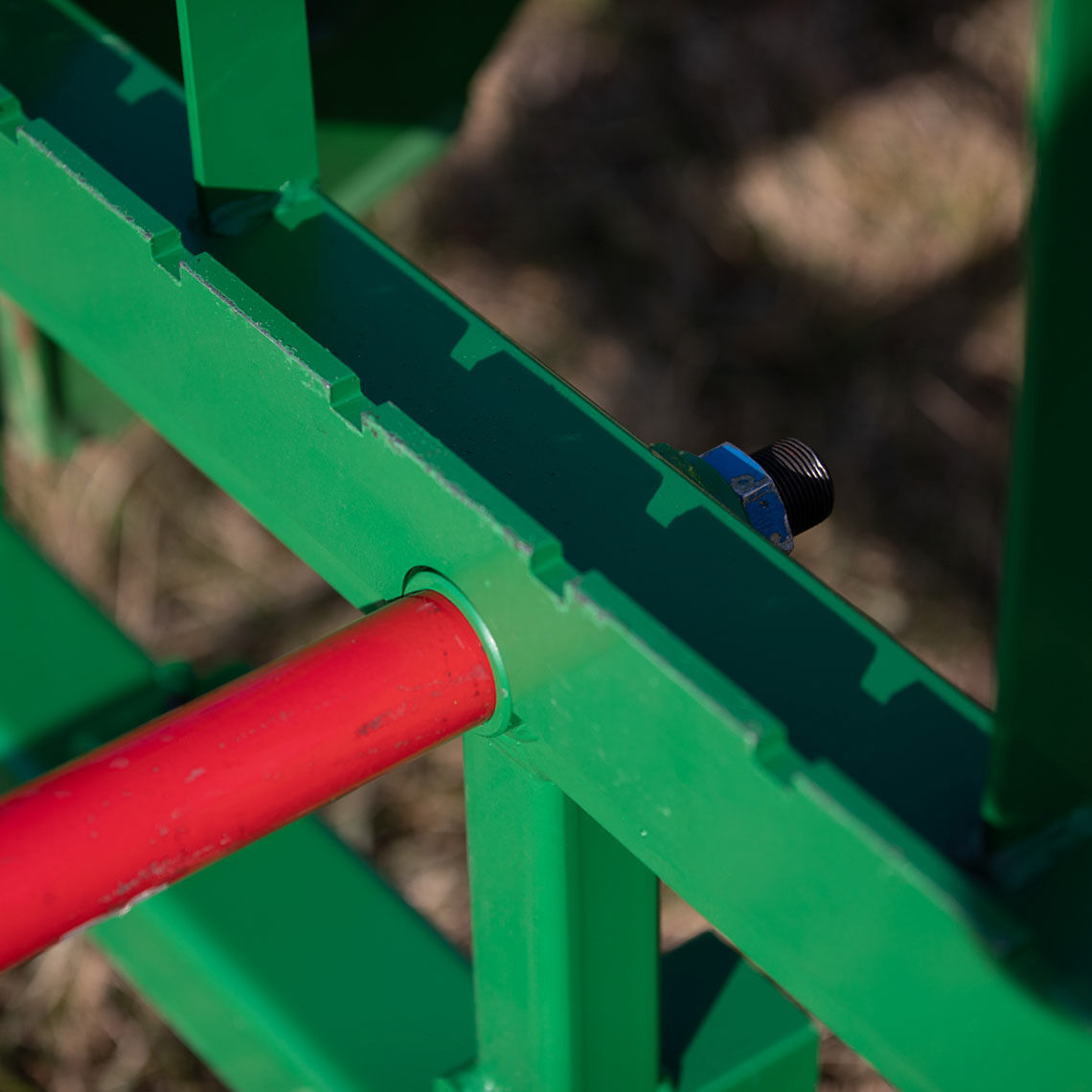 Standard Series Hay Frame Attachment, Fits John Deere Tractors | 39" Main Spear + 17.5" Stabilizers - view 14