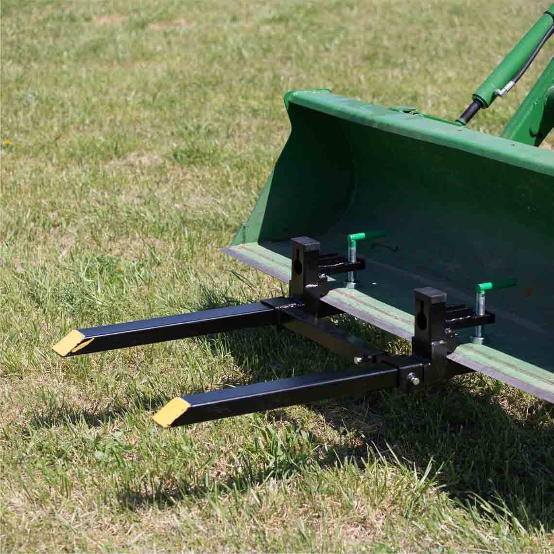 SCRATCH AND DENT - 30" Clamp on Pallet Fork 1500 lb Capacity w/ Stabilizer Bar - FINAL SALE