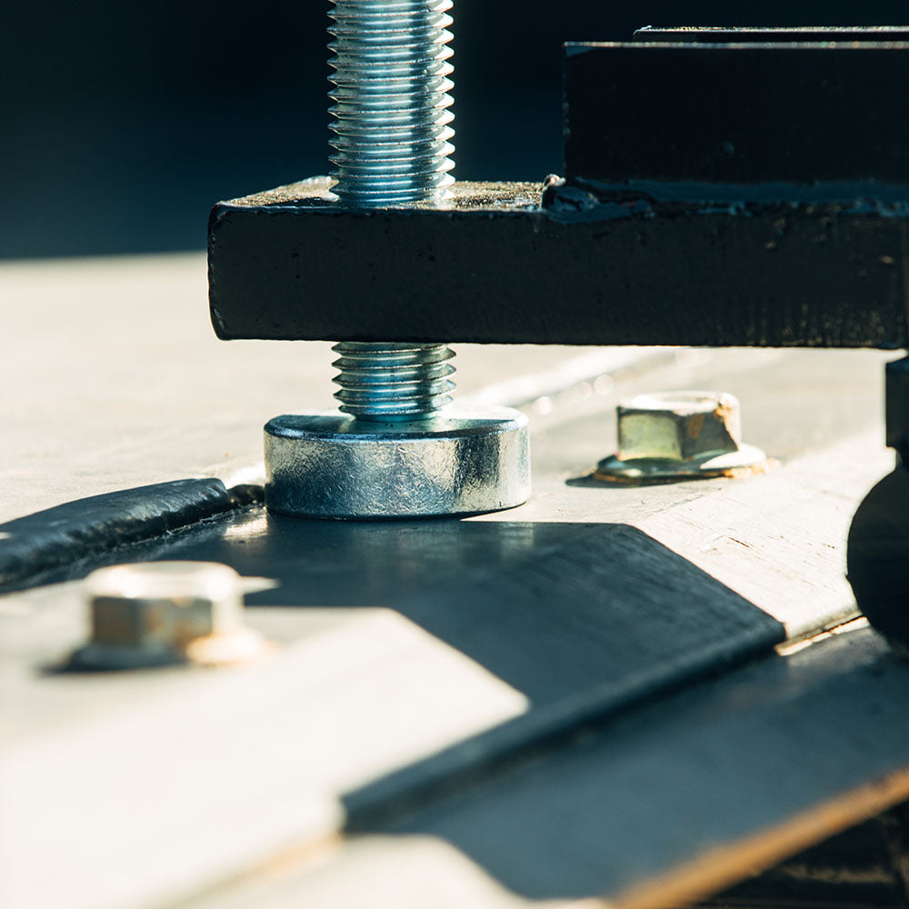 Medium-Duty Clamp-On Pallet Forks | No Stabilizer Bar